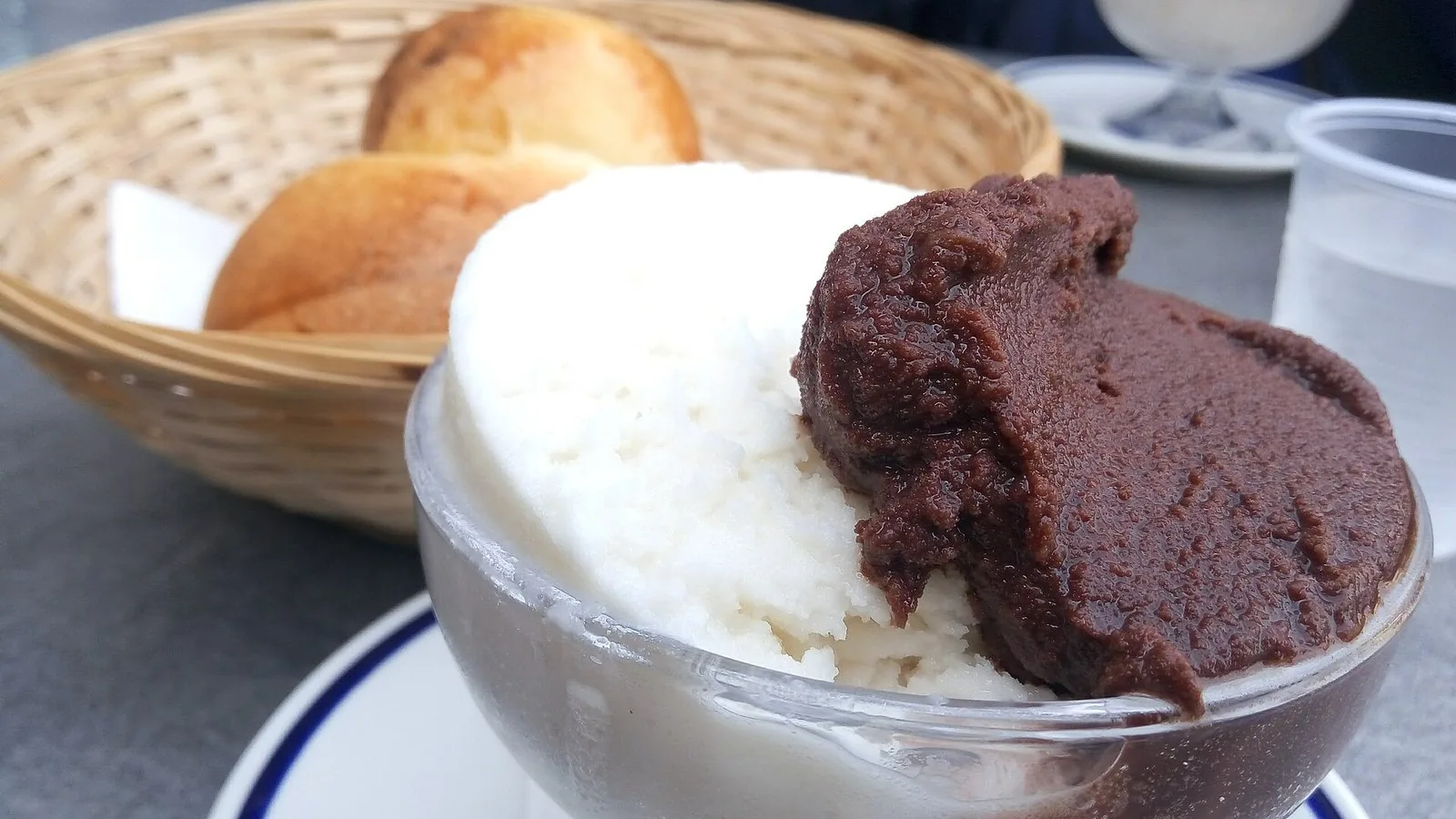 Granita e brioche, la colazione siciliana d'estate